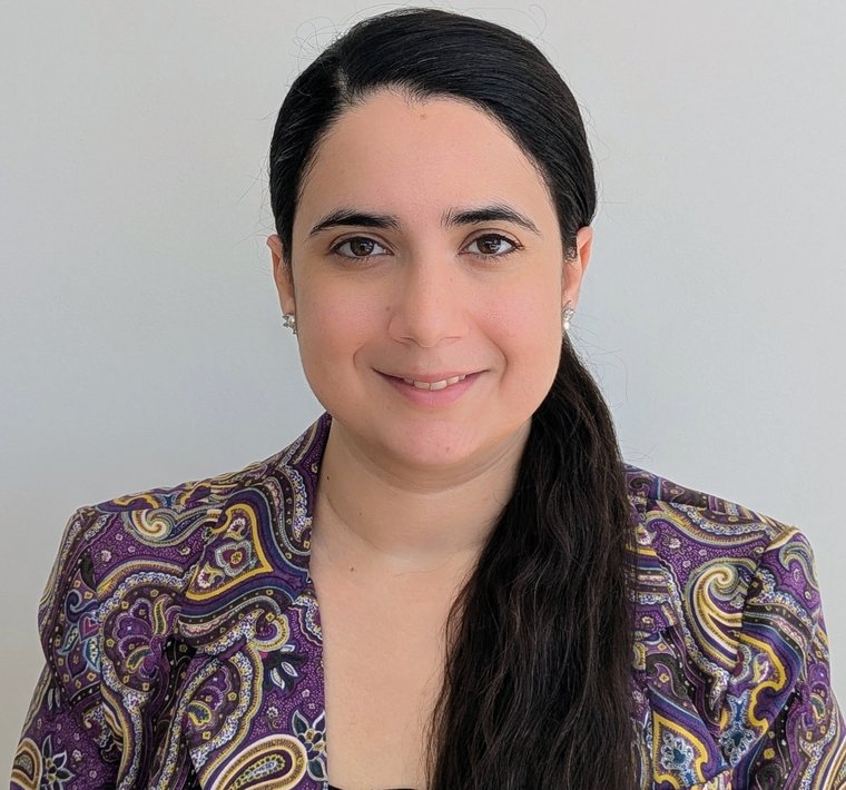 Portrait of Dr Sama Ahktar