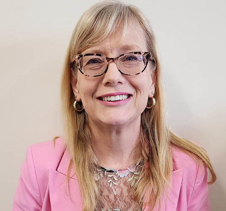 Portrait of Dr Michelle Dahl